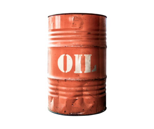 Duża pomarańczowa beczka z napisem oil na białym tle